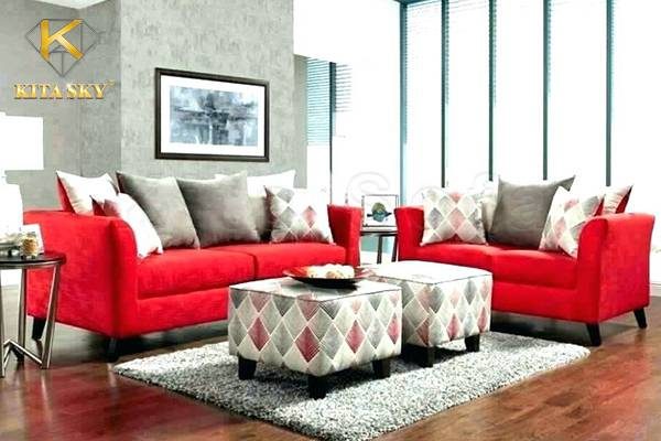 Gam màu đỏ - xám - trắng khi phối hợp hài hòa sẽ tạo ra một thiết kế sofa màu đỏ bắt mắt