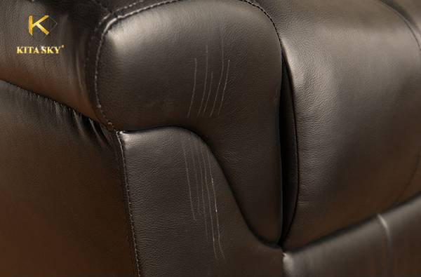 Cách chữa sofa da bị trầy xước
